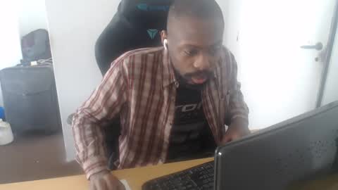 Snapshot of masterdomfuck chatting on May 30, 2026, 4:37 pm Masterdomfuck online show from May 30, 2026, 4:37 pm