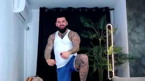 masterkingofmuscle online show from November 27, 2025, 9:50 pm