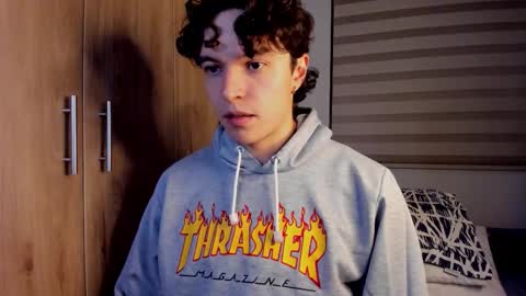 mastrangelo_x online show from February 5, 2026, 4:39 am