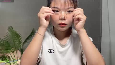 SuSu online show from September 22, 2025, 2:13 am