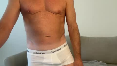 Snapshot of mat0891 chatting on September 16, 2025, 8:54 pm mat0891 online show from September 16, 2025, 8:54 pm