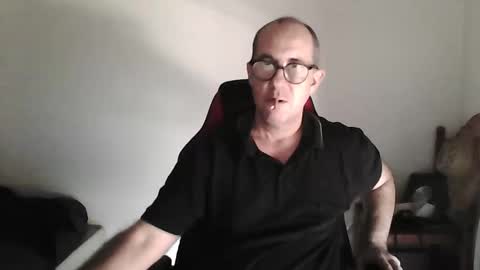 mat11efou online show from April 27, 2026, 11:52 am