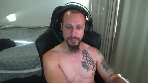 Snapshot of matchy666 chatting on January 2, 2025, 5:35 am Matchy online show from January 2, 2025, 5:35 am