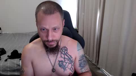 Snapshot of matchy666 chatting on October 19, 2025, 11:27 pm Matchy online show from October 19, 2025, 11:27 pm