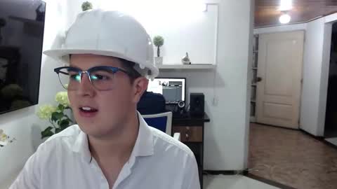 Snapshot of mateo_strong chatting on January 15, 2026, 8:34 pm MATEO STRONG online show from January 15, 2026, 8:34 pm