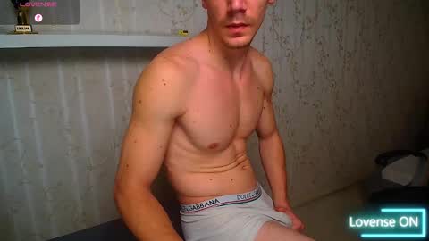 MateoBenjamin online show from November 11, 2025, 6:35 am