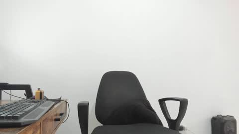 Matheus     online show from December 9, 2024, 9:26 pm