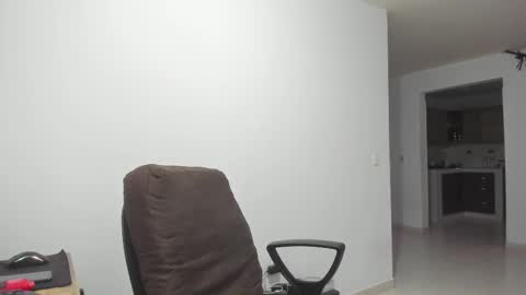 Matheus     online show from February 26, 2025, 11:15 pm