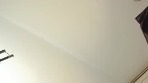 STRURIBE ON INSTAGRAM online show from February 7, 2025, 11:13 pm