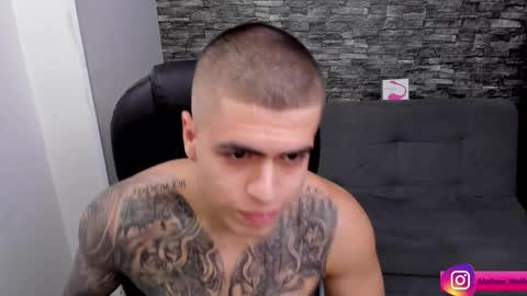 Mathew Independent model online show from September 20, 2025, 4:52 pm