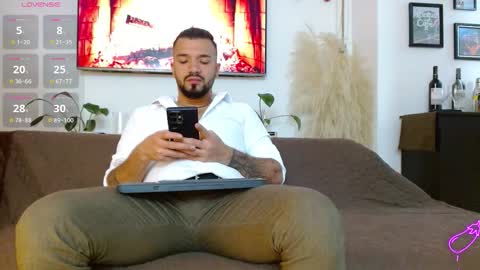 mathewhot3 online show from November 13, 2025, 3:49 am