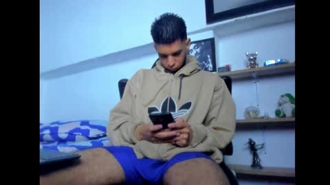 Snapshot of mathews_19 chatting on February 11, 2025, 12:27 pm Teo online show from February 11, 2025, 12:27 pm