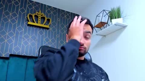 Mathews online show from December 15, 2025, 11:58 am