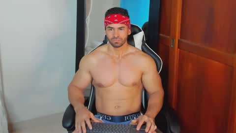 mathews_smith online show from September 23, 2025, 11:46 am