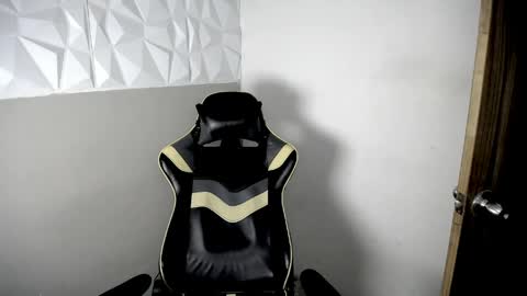 MATHIAS online show from April 15, 2026, 5:14 am