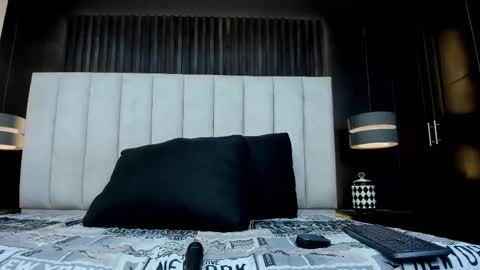 mathilda_liz online show from February 25, 2026, 12:59 pm