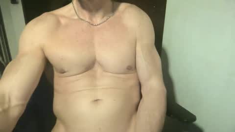 MatiasMatureMuscle online show from May 10, 2026, 1:33 am