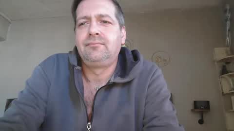 Snapshot of matrike1 chatting on March 1, 2026, 11:12 am matrike1 online show from March 1, 2026, 11:12 am