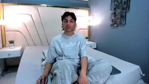 mattfiore online show from December 3, 2025, 11:52 am