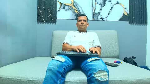 Snapshot of matthew_white2 chatting on May 6, 2026, 7:30 pm Matthew online show from May 6, 2026, 7:30 pm