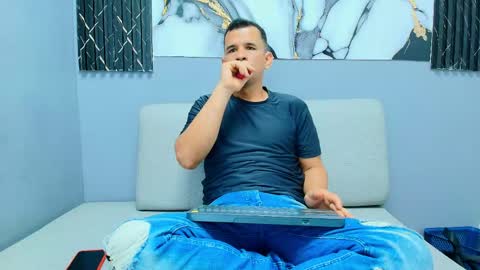 Snapshot of matthew_white2 chatting on May 25, 2026, 7:20 pm Matthew online show from May 25, 2026, 7:20 pm