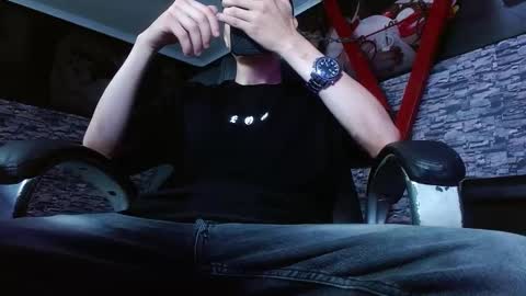 Snapshot of matthewboy_ chatting on March 7, 2025, 9:17 pm MatthewBoy online show from March 7, 2025, 9:17 pm