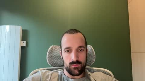 M online show from November 17, 2025, 3:29 pm