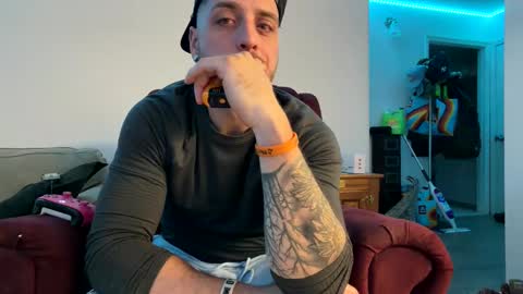 mattxxxceptional online show from November 18, 2025, 4:17 am