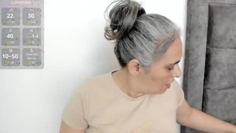 mature_gold online show from September 9, 2025, 12:26 pm