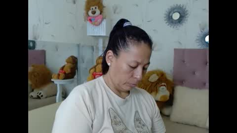 Snapshot of mature_martina_ chatting on January 15, 2025, 11:30 pm Martina online show from January 15, 2025, 11:30 pm