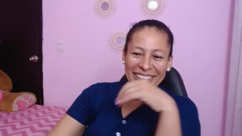 Snapshot of mature_martina_ chatting on January 23, 2025, 10:44 pm Martina online show from January 23, 2025, 10:44 pm