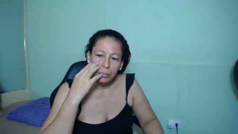 Snapshot of mature_martina_ chatting on February 26, 2025, 10:04 am Martina online show from February 26, 2025, 10:04 am