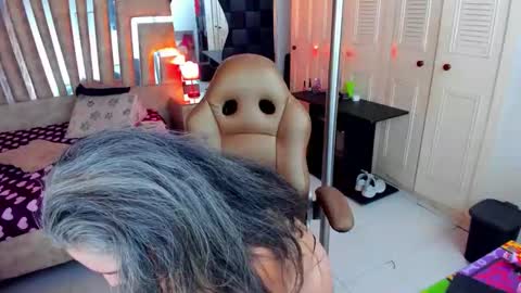 Sexy Hot Mature Sophy online show from April 19, 2026, 5:29 am