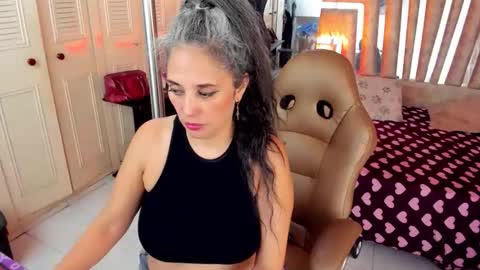 Snapshot of mature_tenderxx chatting on May 8, 2026, 7:19 pm Sexy Hot Mature Sophy online show from May 8, 2026, 7:19 pm