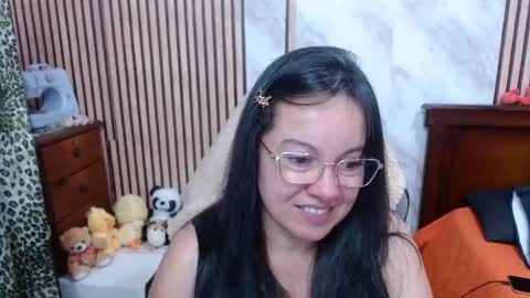 Snapshot of mature_wolf chatting on October 2, 2025, 11:01 pm Sonia online show from October 2, 2025, 11:01 pm