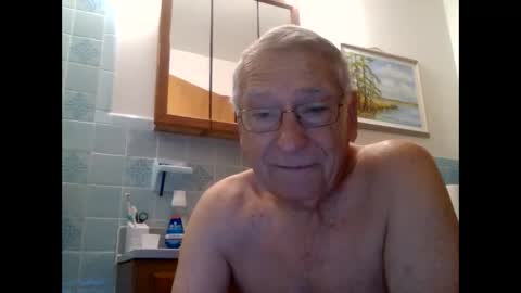 Snapshot of maturecouple1954 chatting on September 18, 2025, 11:29 pm SXECPL55 at G mail Dot Com online show from September 18, 2025, 11:29 pm