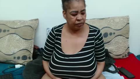 QUEEN online show from May 25, 2026, 9:32 pm