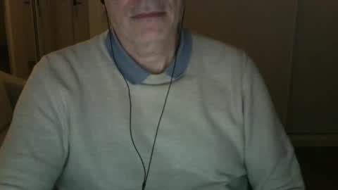 maturehotman online show from February 16, 2025, 5:59 pm