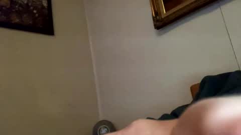 Snapshot of maturejerky chatting on January 15, 2025, 10:35 pm maturejerky online show from January 15, 2025, 10:35 pm