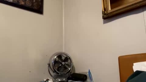 Snapshot of maturejerky chatting on November 5, 2025, 8:09 pm maturejerky online show from November 5, 2025, 8:09 pm