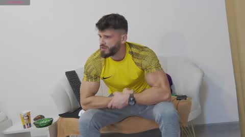 mauro_real_man online show from November 29, 2025, 8:12 pm