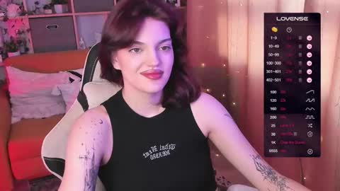 Mavis online show from March 7, 2025, 1:29 pm