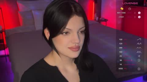 Mavis online show from December 14, 2025, 8:24 pm