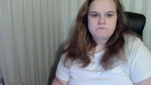 Snapshot of mavka2025 chatting on November 17, 2025, 11:16 am Mavka2025 online show from November 17, 2025, 11:16 am