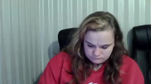 Snapshot of mavka2025 chatting on December 15, 2025, 6:17 am Mavka2025 online show from December 15, 2025, 6:17 am