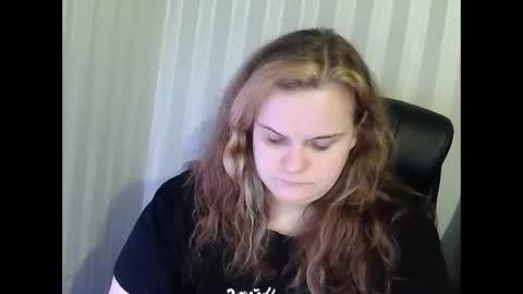 Snapshot of mavka2025 chatting on December 19, 2025, 10:22 am Mavka2025 online show from December 19, 2025, 10:22 am