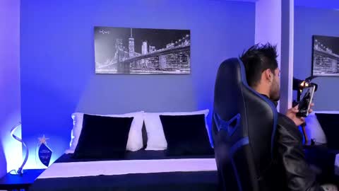 Max Conor online show from September 18, 2025, 11:34 am