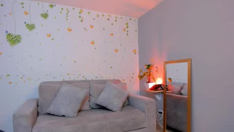 Snapshot of max_dic1 chatting on October 30, 2025, 2:02 am max D. online show from October 30, 2025, 2:02 am