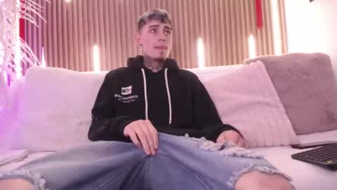 Max online show from February 15, 2026, 12:36 pm