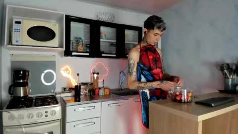 Max online show from February 25, 2026, 1:21 pm